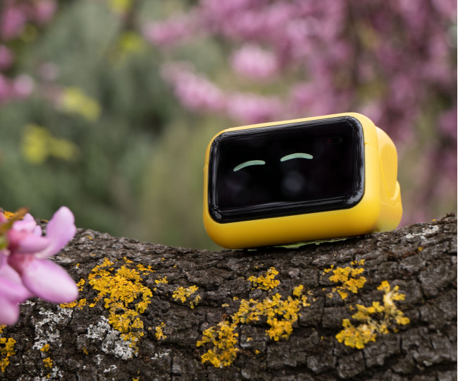 Интерактивный робот-компаньон The Adorable Ortomi Umi Companion